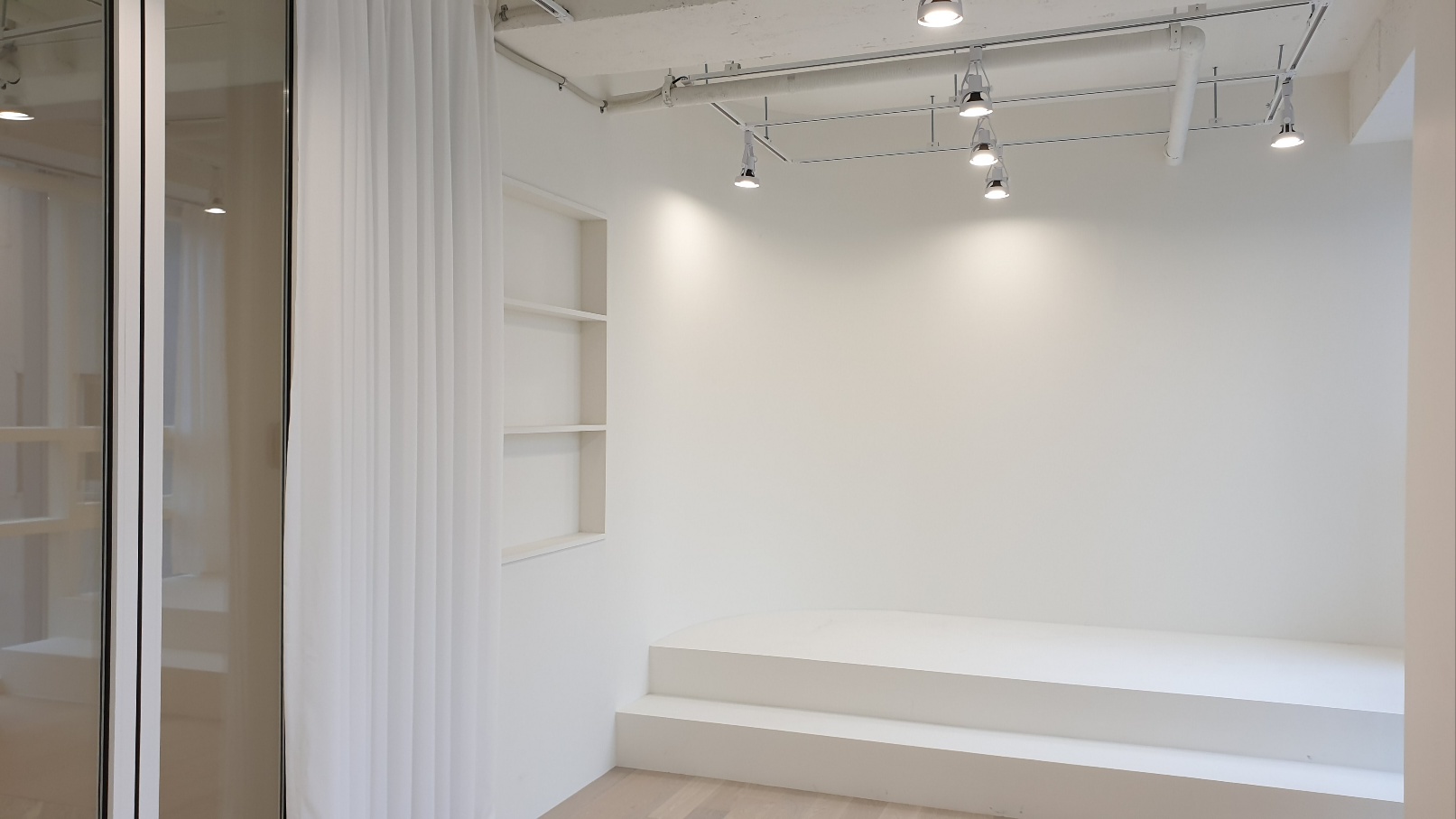 장안동 쇼핑몰 스튜디오 gallery 6