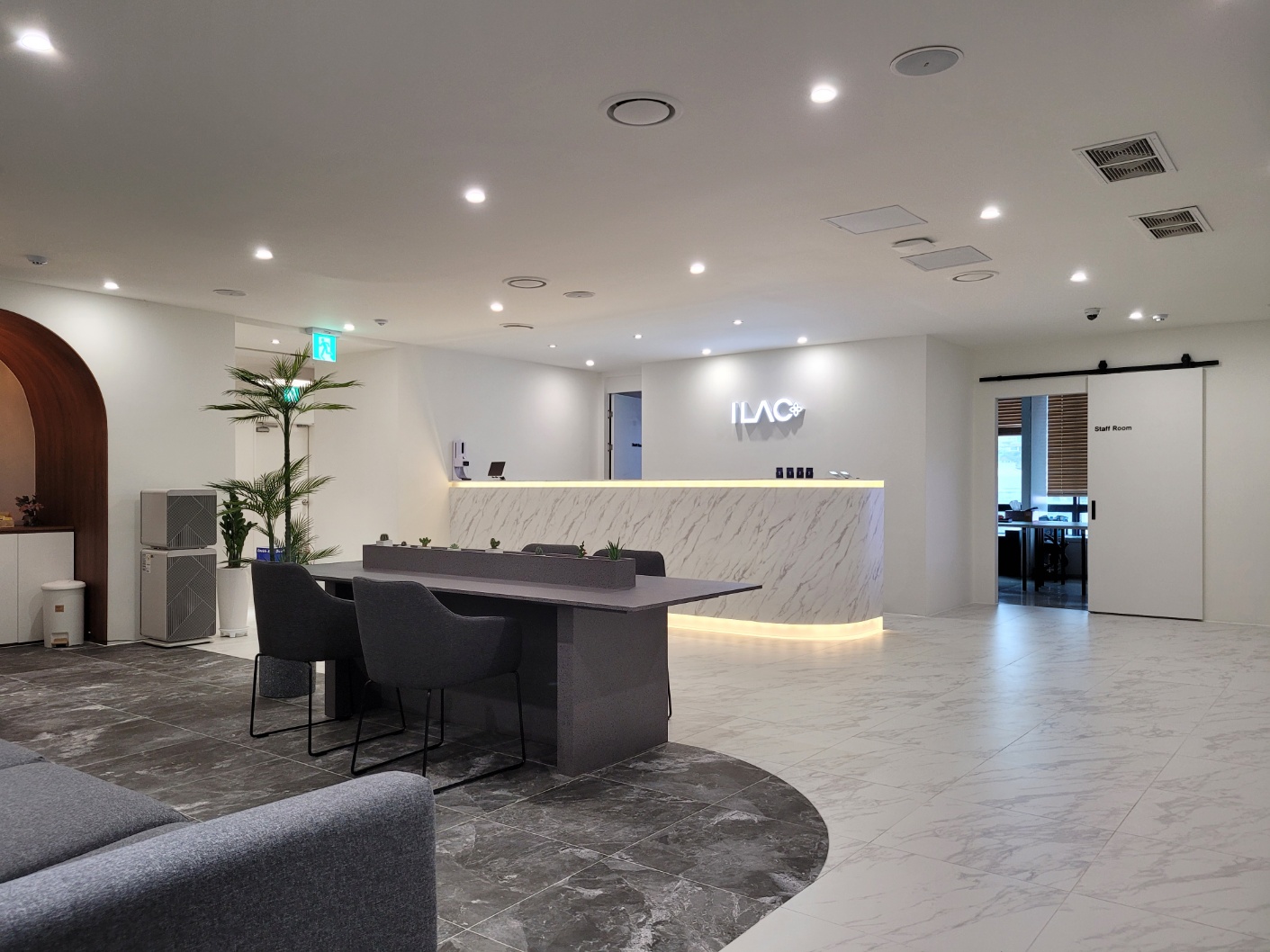 강남역 성형외과 100PY gallery 4