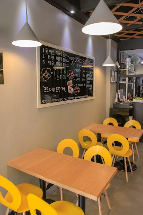 상큼한 컬러로 입맛을 돋우는 건대 레스토랑 인테리어 detail 5