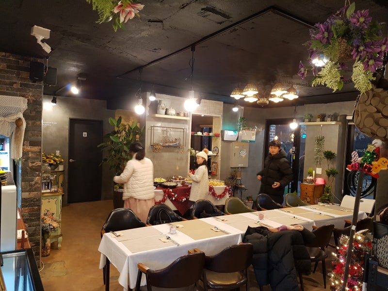 세종특별시 세종시 연서면 신대리 고복저수지에 위치한 힐링카페 루하임 인테리어 detail 4